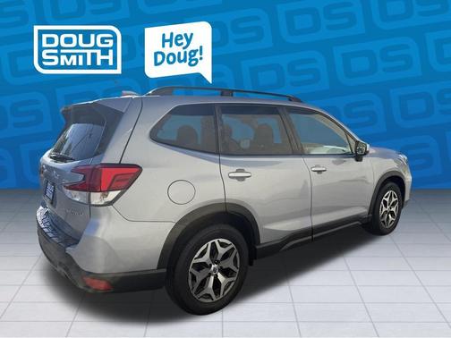 Ice Silver Metallic 2021 Subaru Forester Premium