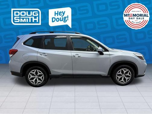 Ice Silver Metallic 2020 Subaru Forester Premium