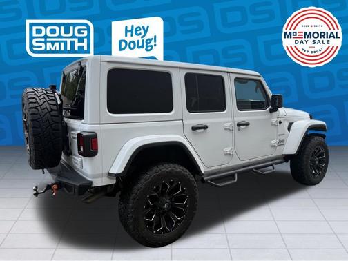 Bright White Clearcoat 2019 Jeep Wrangler Unlimited Sahara