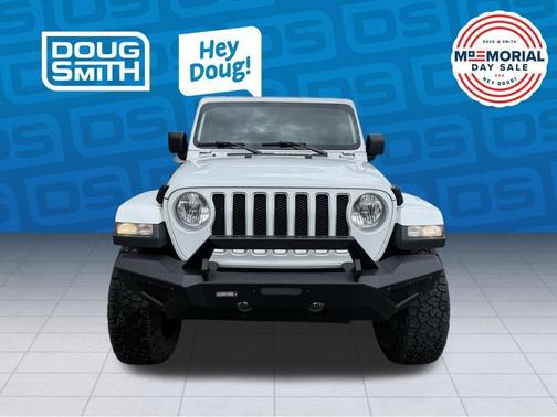 Bright White Clearcoat 2019 Jeep Wrangler Unlimited Sahara