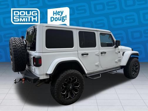 Bright White Clearcoat 2019 Jeep Wrangler Unlimited Sahara