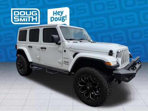 Bright White Clearcoat 2019 Jeep Wrangler Unlimited Sahara