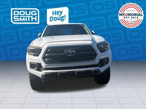 Super White 2017 Toyota Tacoma SR5