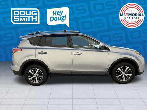 Silver Sky Metallic 2018 Toyota RAV4 XLE