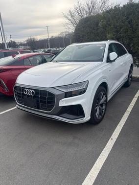 2023 Audi Q8 55 Premium Plus