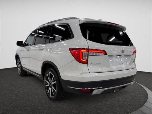 2021 Honda Pilot Touring 8-Passenger