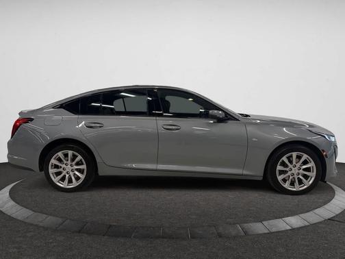 2023 Cadillac CT5 Luxury