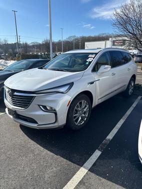 2023 Buick Enclave Essence AWD