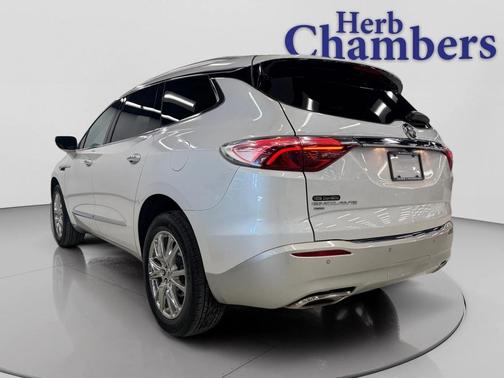 2023 Buick Enclave Essence AWD