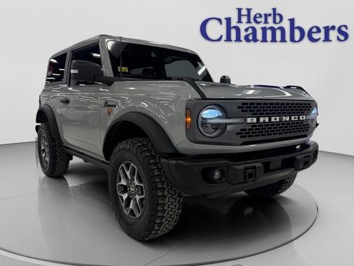 2023 Ford Bronco Base