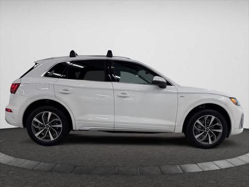 2024 Audi Q5 45 S line Premium Plus