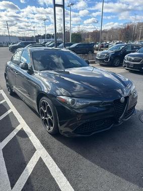 2022 Alfa Romeo Giulia Veloce