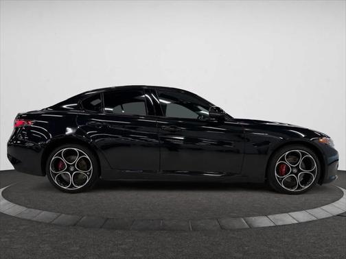 2024 Alfa Romeo Giulia Veloce AWD