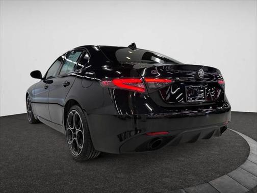 2024 Alfa Romeo Giulia Veloce AWD