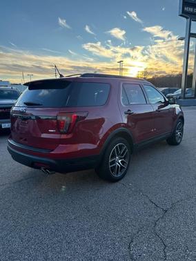 2018 Ford Explorer Sport