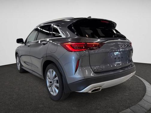 2022 INFINITI QX50 LUXE AWD