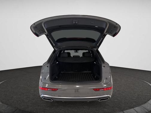 2023 Audi Q5 45 S line Premium