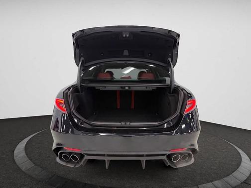 2024 Alfa Romeo Giulia Quadrifoglio