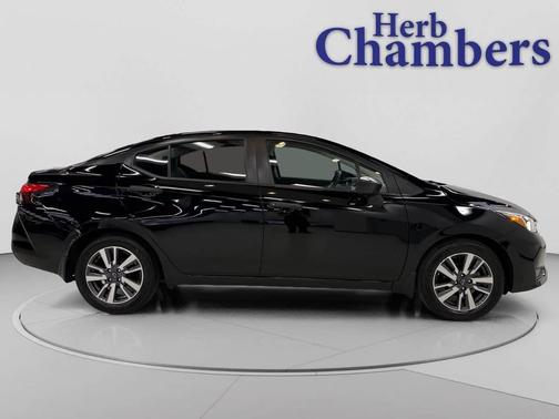Super Black 2024 Nissan Versa 1.6 S