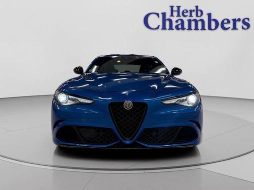 2022 Alfa Romeo Giulia Quadrifoglio