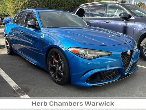 2022 Alfa Romeo Giulia Quadrifoglio
