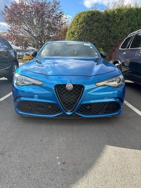 2022 Alfa Romeo Giulia Quadrifoglio
