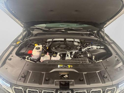 2022 Jeep Grand Cherokee 4xe Overland