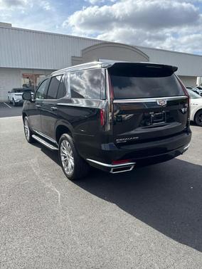 2022 Cadillac Escalade Premium Luxury