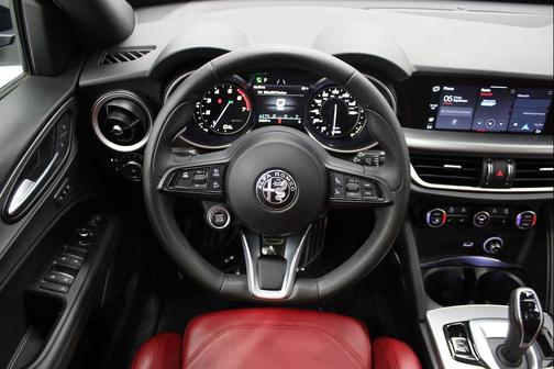 2022 Alfa Romeo Stelvio Ti