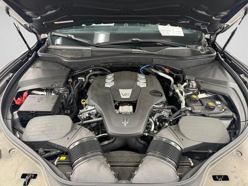 2024 Maserati Levante GT Ultima