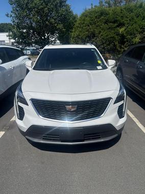 Crystal White Tricoat 2023 Cadillac XT4 Premium Luxury