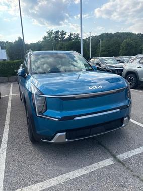Ocean Blue 2024 Kia EV9 Wind