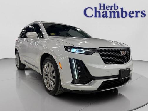 2022 Cadillac XT6 Premium Luxury FWD