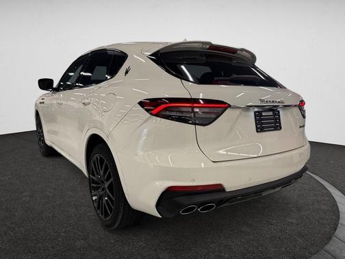 2024 Maserati Levante Modena Ultima