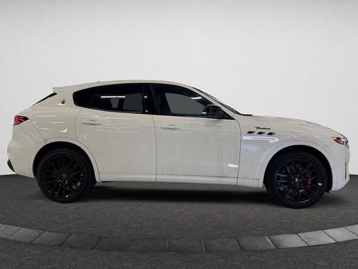 2024 Maserati Levante Modena Ultima