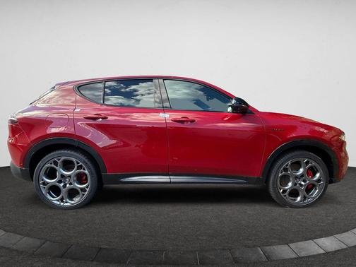2024 Alfa Romeo Tonale Veloce EAWD
