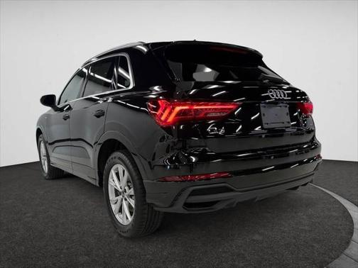 2023 Audi Q3 Premium 45 TFSI S line quattro Tiptronic