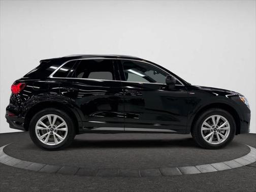 2023 Audi Q3 Premium 45 TFSI S line quattro Tiptronic