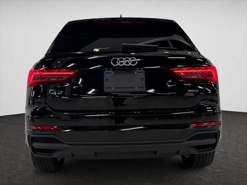 2023 Audi Q3 Premium 45 TFSI S line quattro Tiptronic