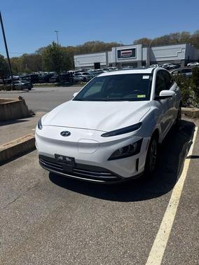 Lunar White 2023 Hyundai KONA EV Limited