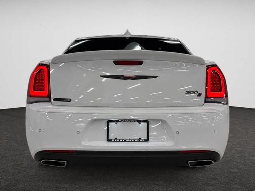 2021 Chrysler 300 S