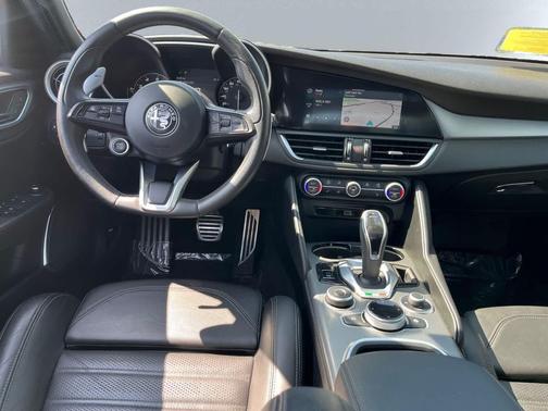 2022 Alfa Romeo Giulia Veloce