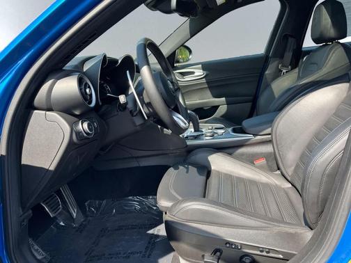 2022 Alfa Romeo Giulia Veloce