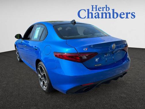 2022 Alfa Romeo Giulia Veloce