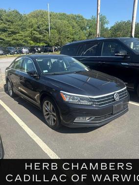 Deep Black Pearl 2017 Volkswagen Passat 1.8T SEL Premium