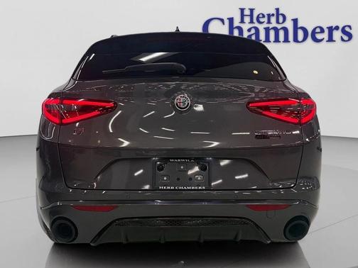 2022 Alfa Romeo Stelvio Ti