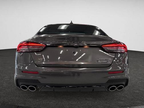 2024 Maserati Quattroporte Modena Ultima Q4