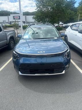 Mineral Blue 2024 Kia Niro EV Wind