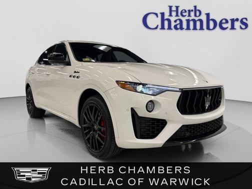 Bianco 2024 Maserati Levante Modena Ultima