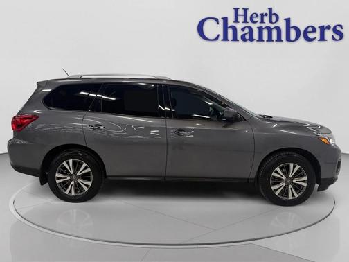 2017 Nissan Pathfinder S